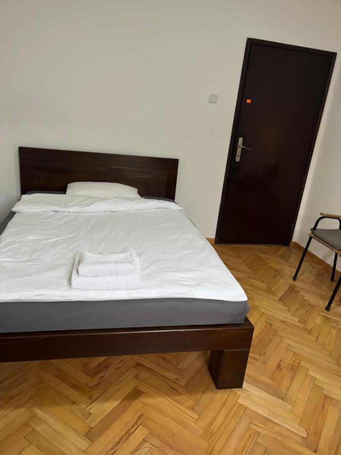 中华楼 - Belgrade Exterior photo